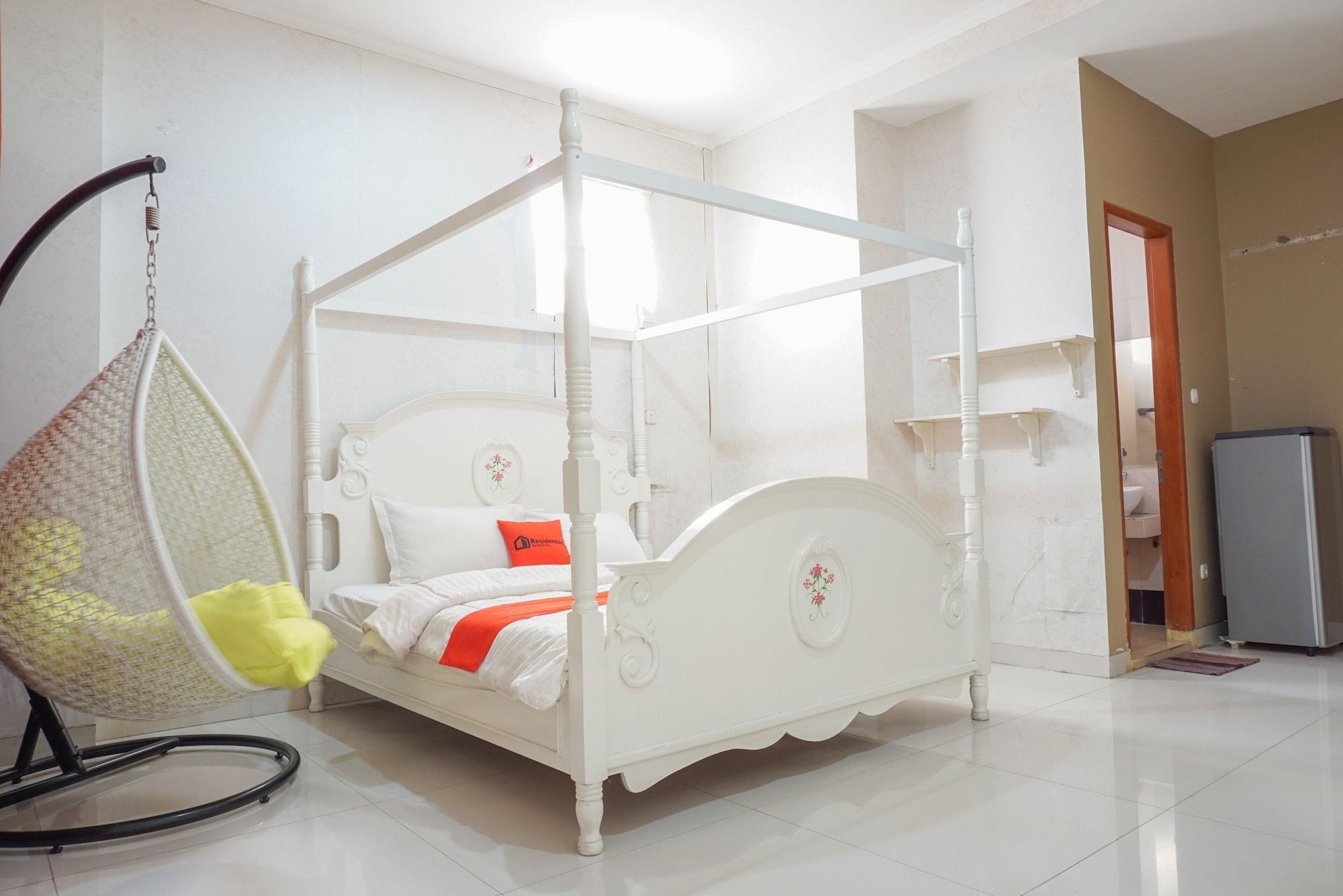Hotel Reddoorz Near Kemang Square à Jakarta Extérieur photo